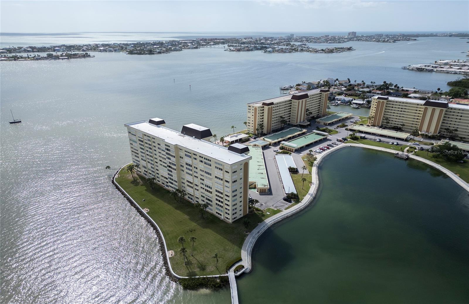 CONTINENTAL TOWERS CONDO - Residential