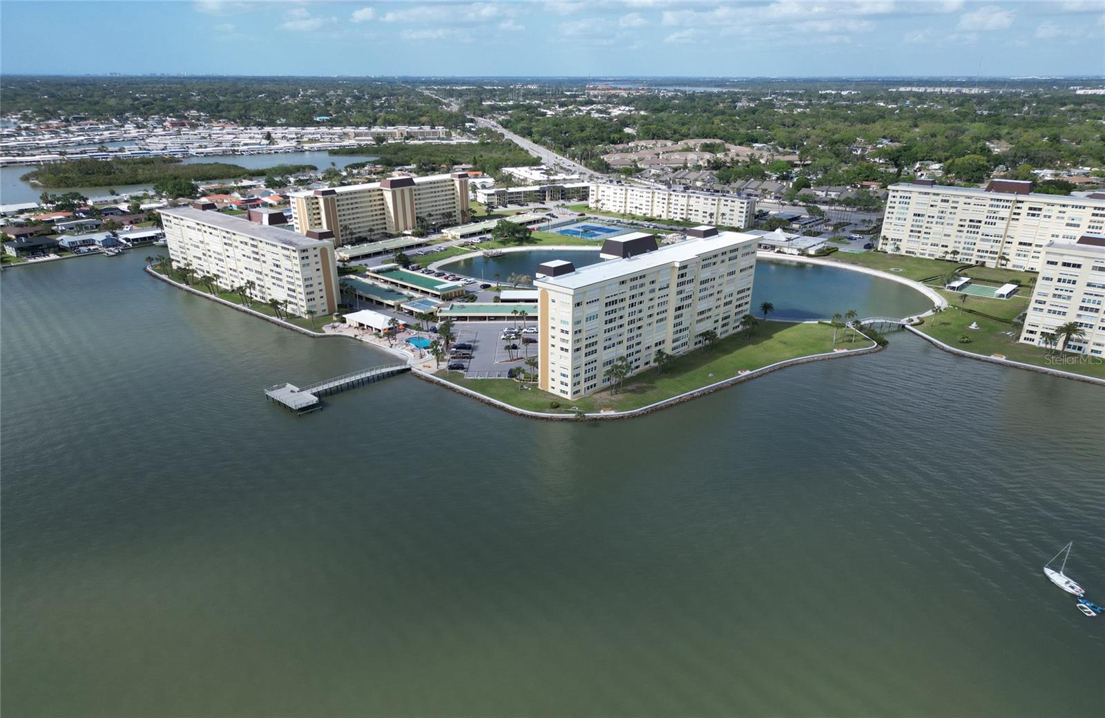 CONTINENTAL TOWERS CONDO - Residential