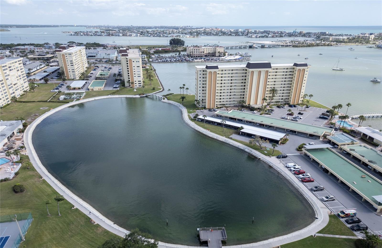 CONTINENTAL TOWERS CONDO - Residential