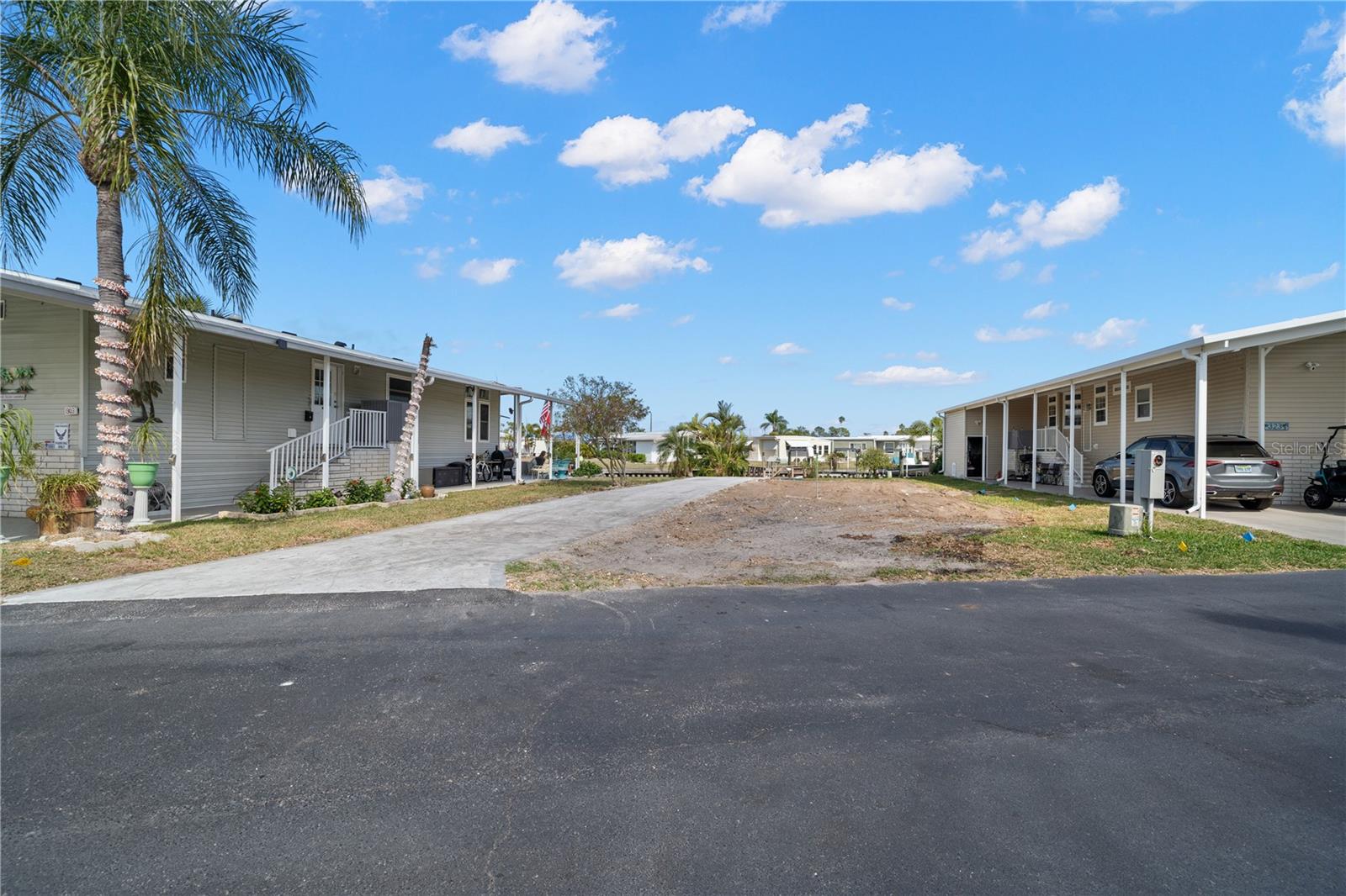 MOBEL AMERICANA MOBILE HOME PARK UNREC - Land