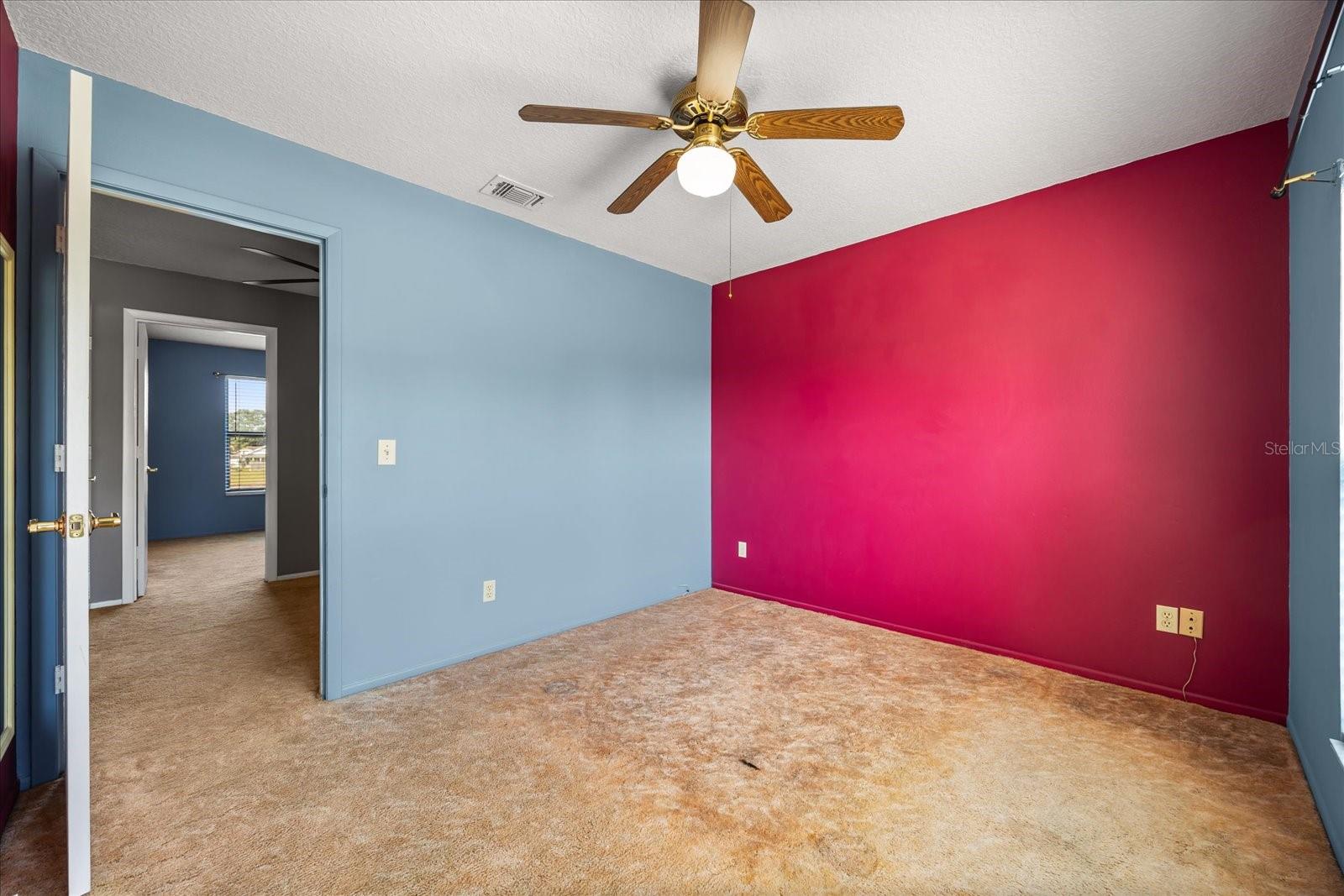 WHISPER LAKES - Residential