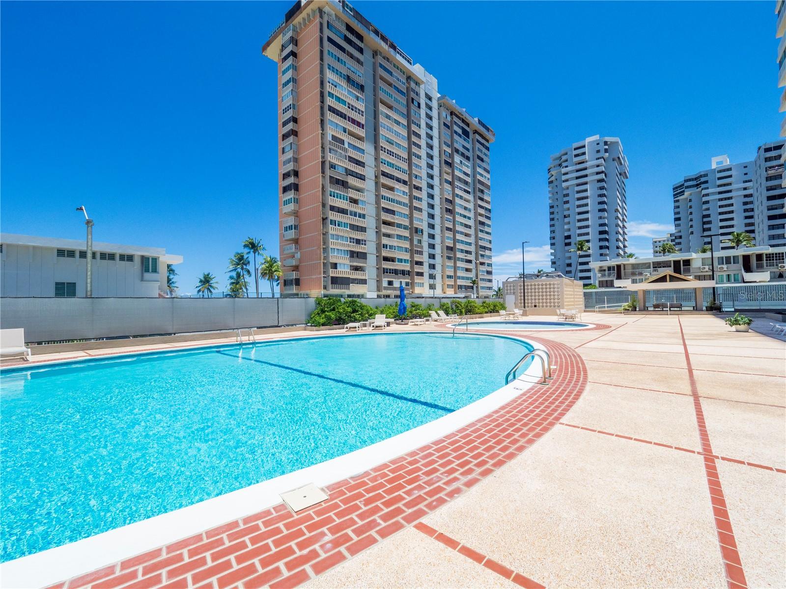 COND TORRE DEL MAR - Residential