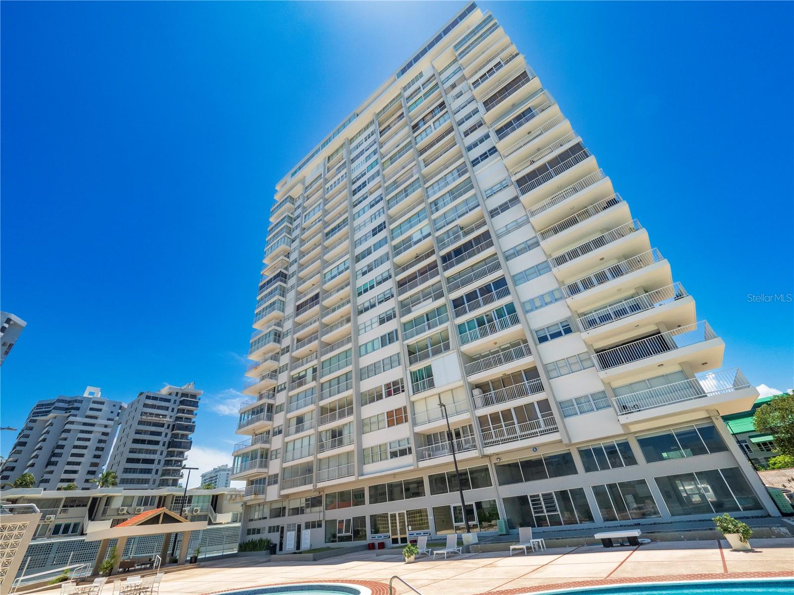 COND TORRE DEL MAR - Residential