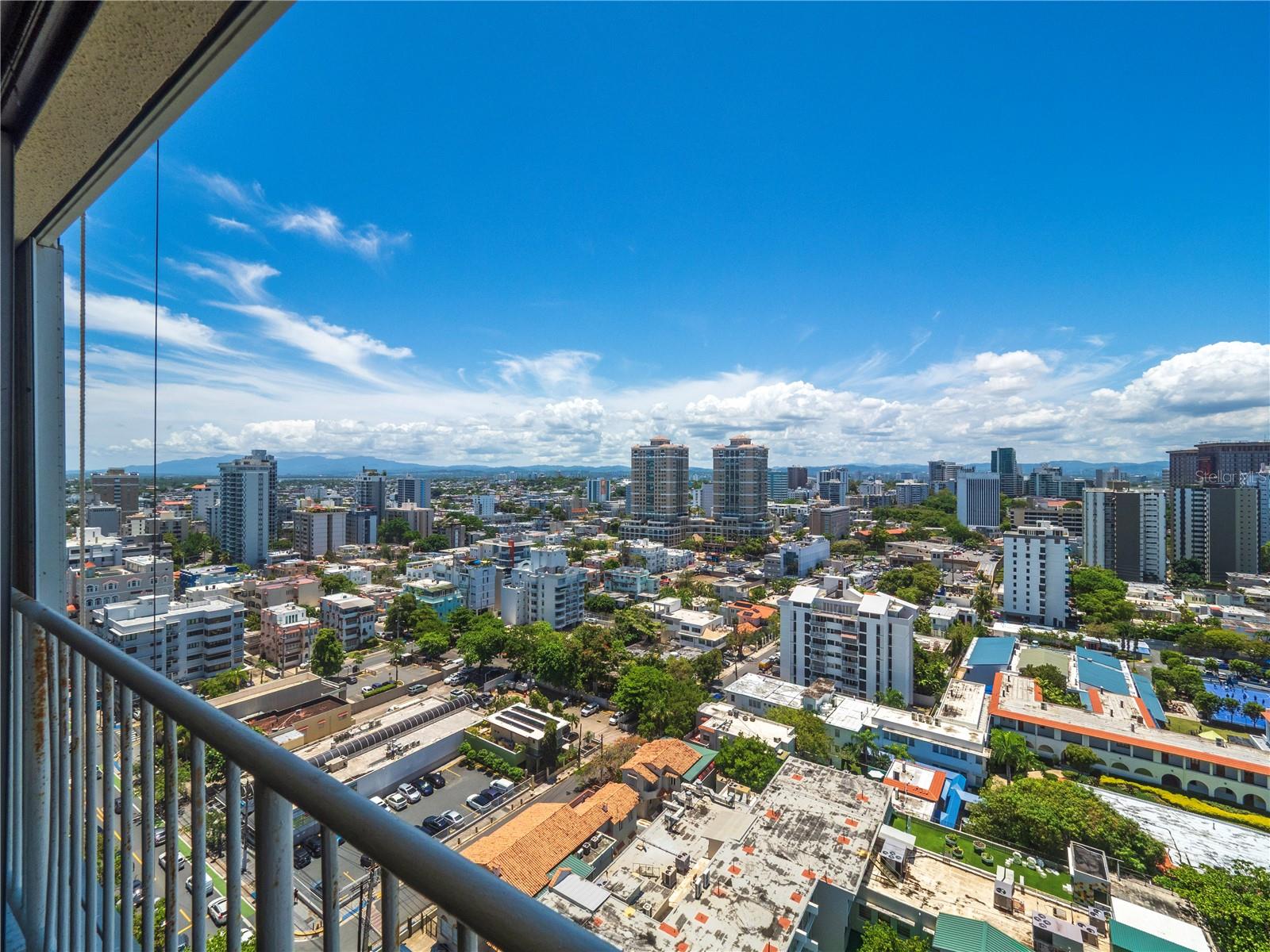 COND TORRE DEL MAR - Residential