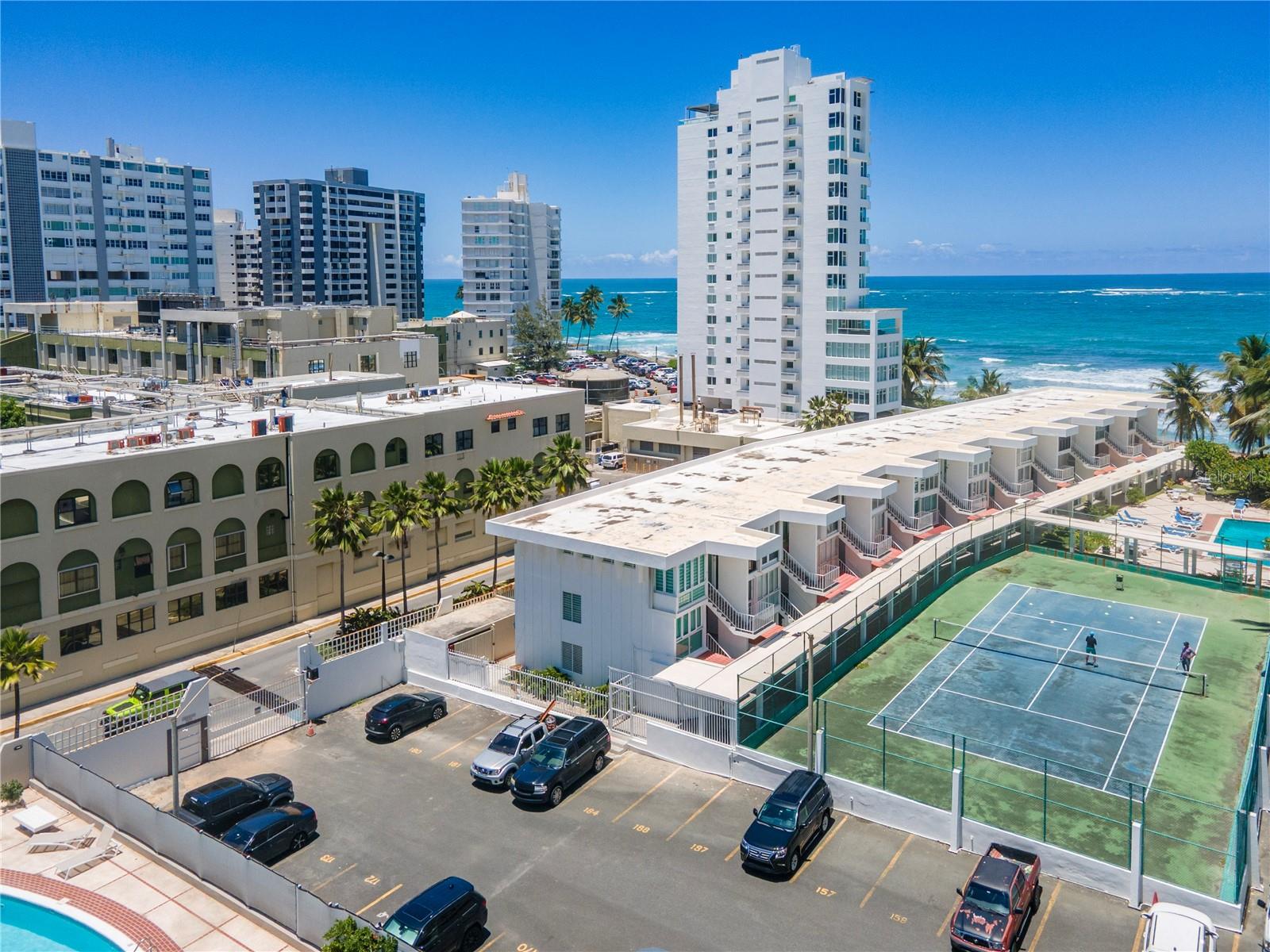 COND TORRE DEL MAR - Residential