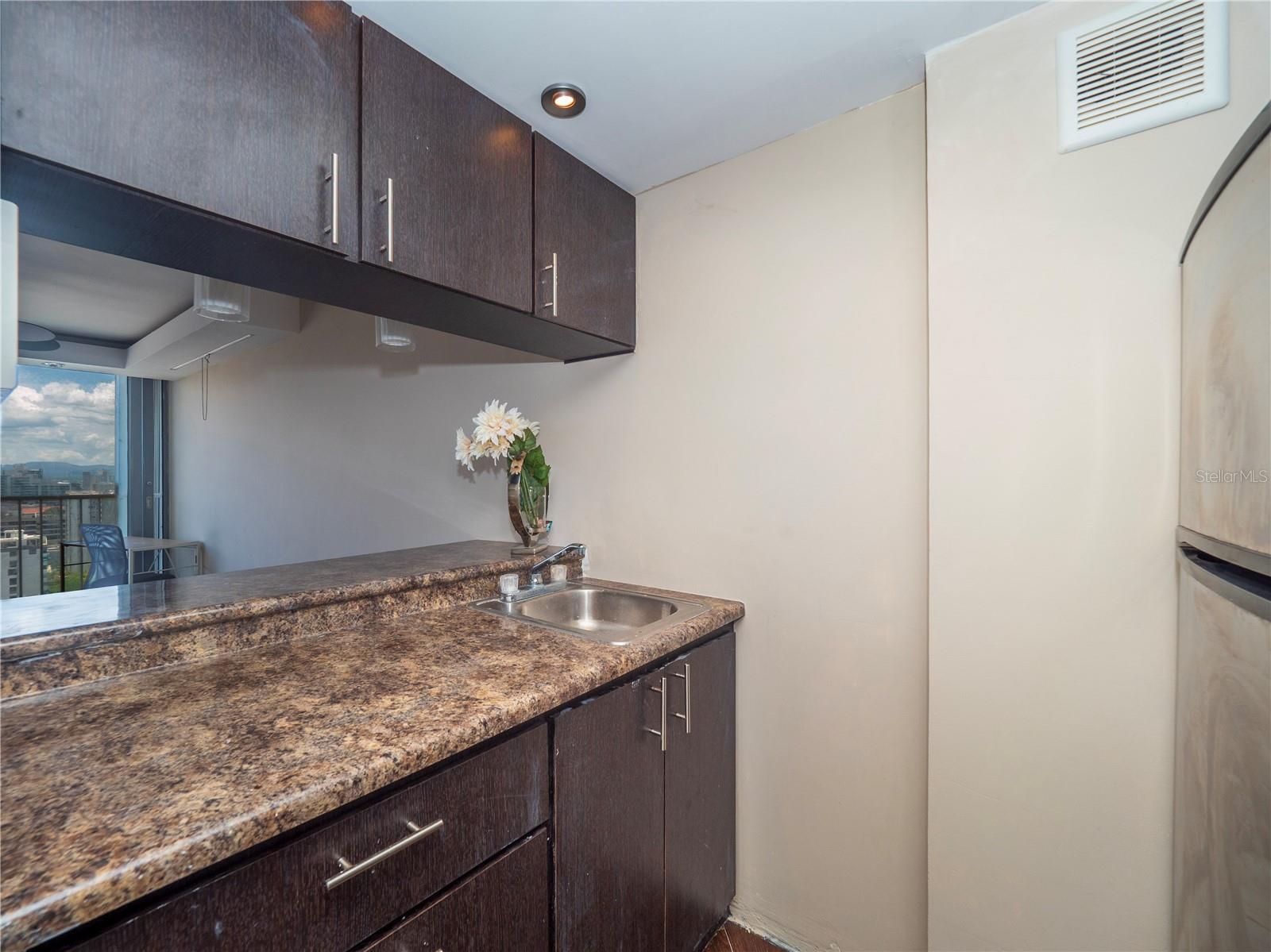 COND TORRE DEL MAR - Residential