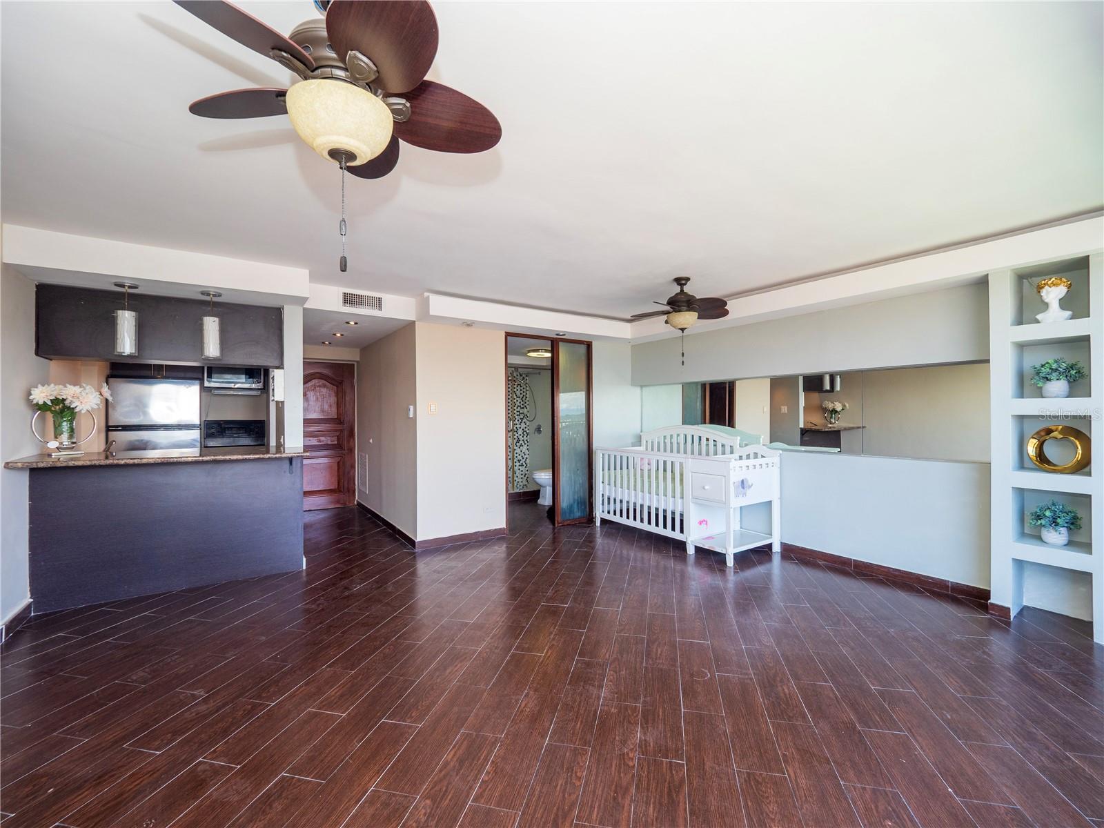 COND TORRE DEL MAR - Residential