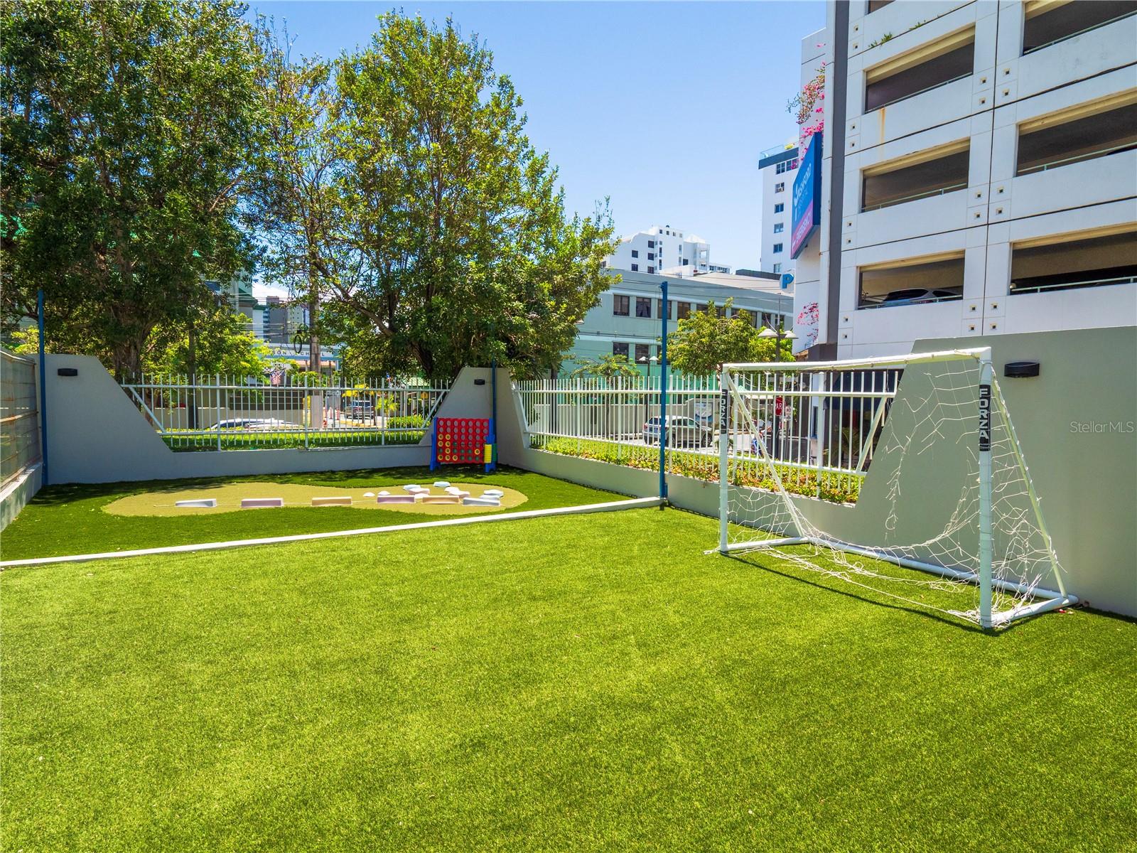 COND TORRE DEL MAR - Residential