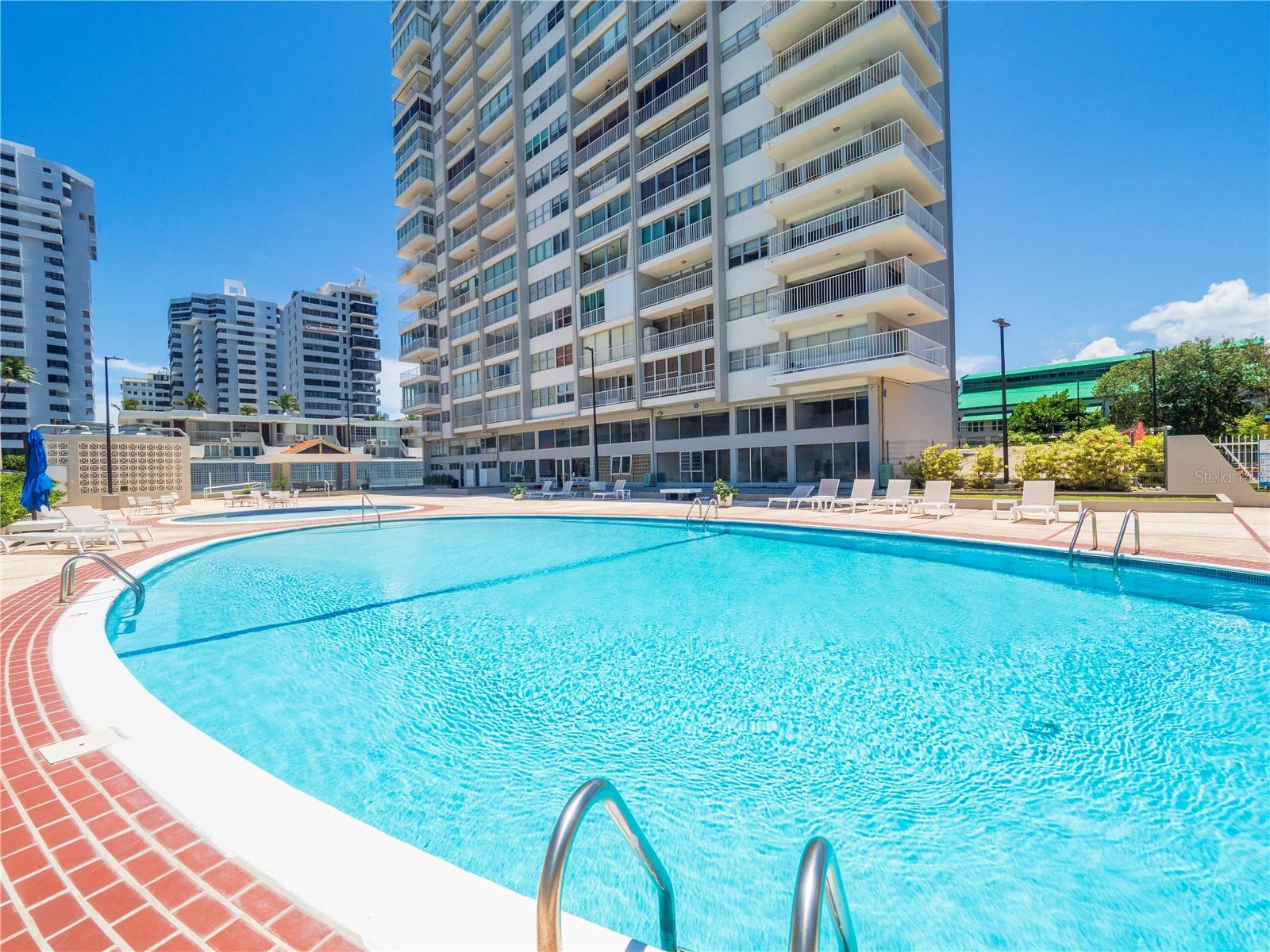 COND TORRE DEL MAR - Residential