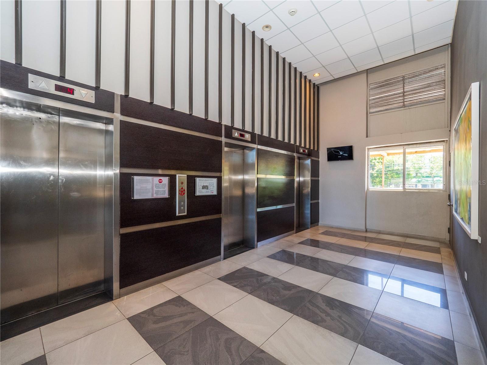 COND TORRE DEL MAR - Residential