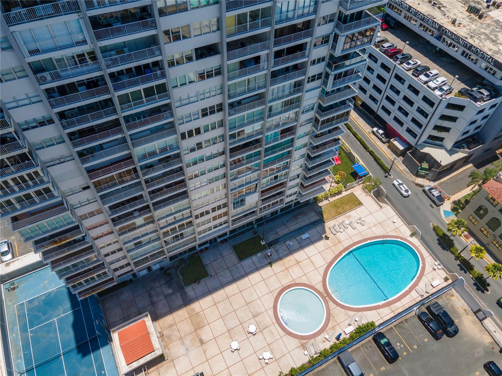 COND TORRE DEL MAR - Residential