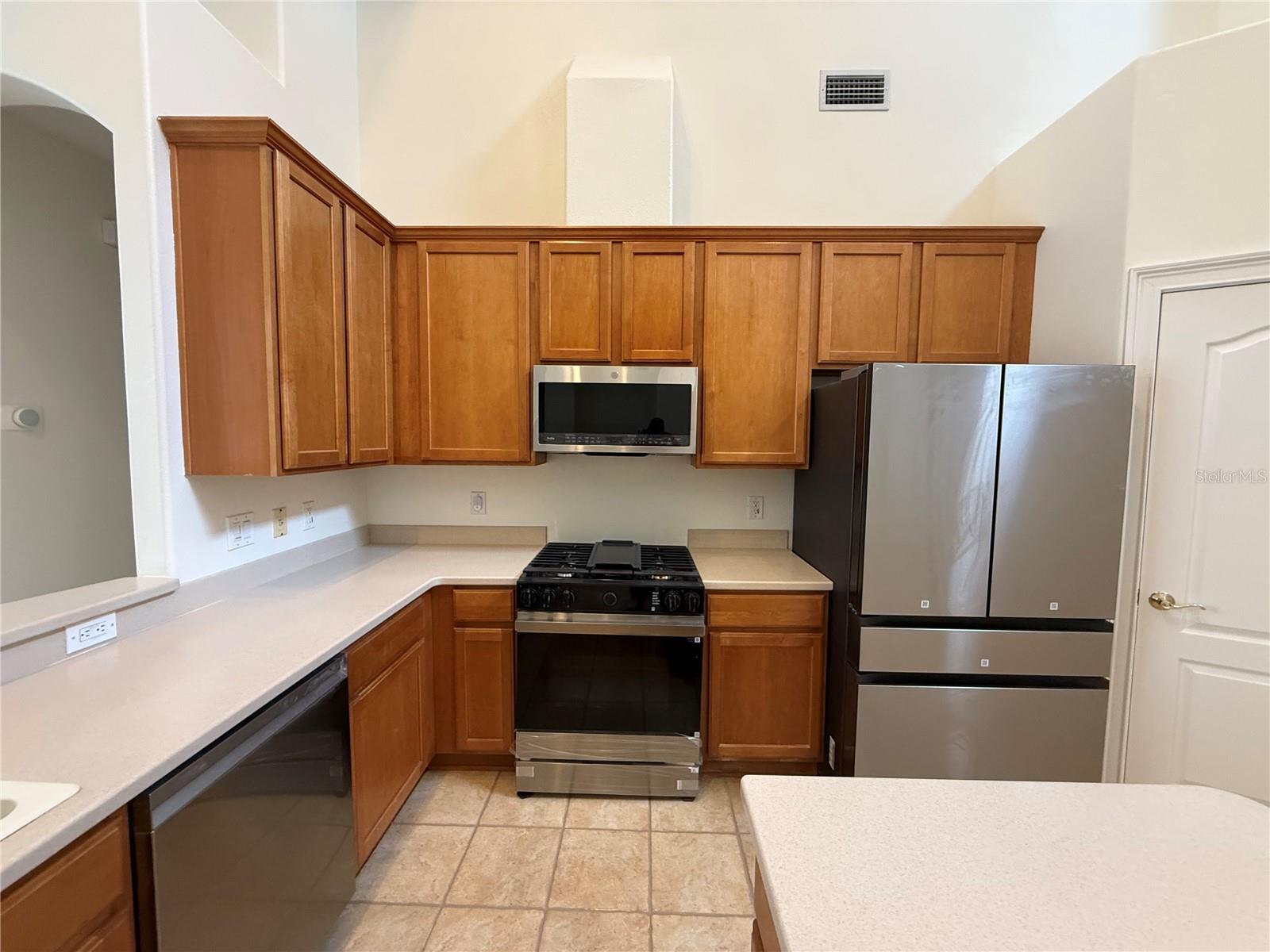 RICHMOND PLACE PH 4 - Residential Lease