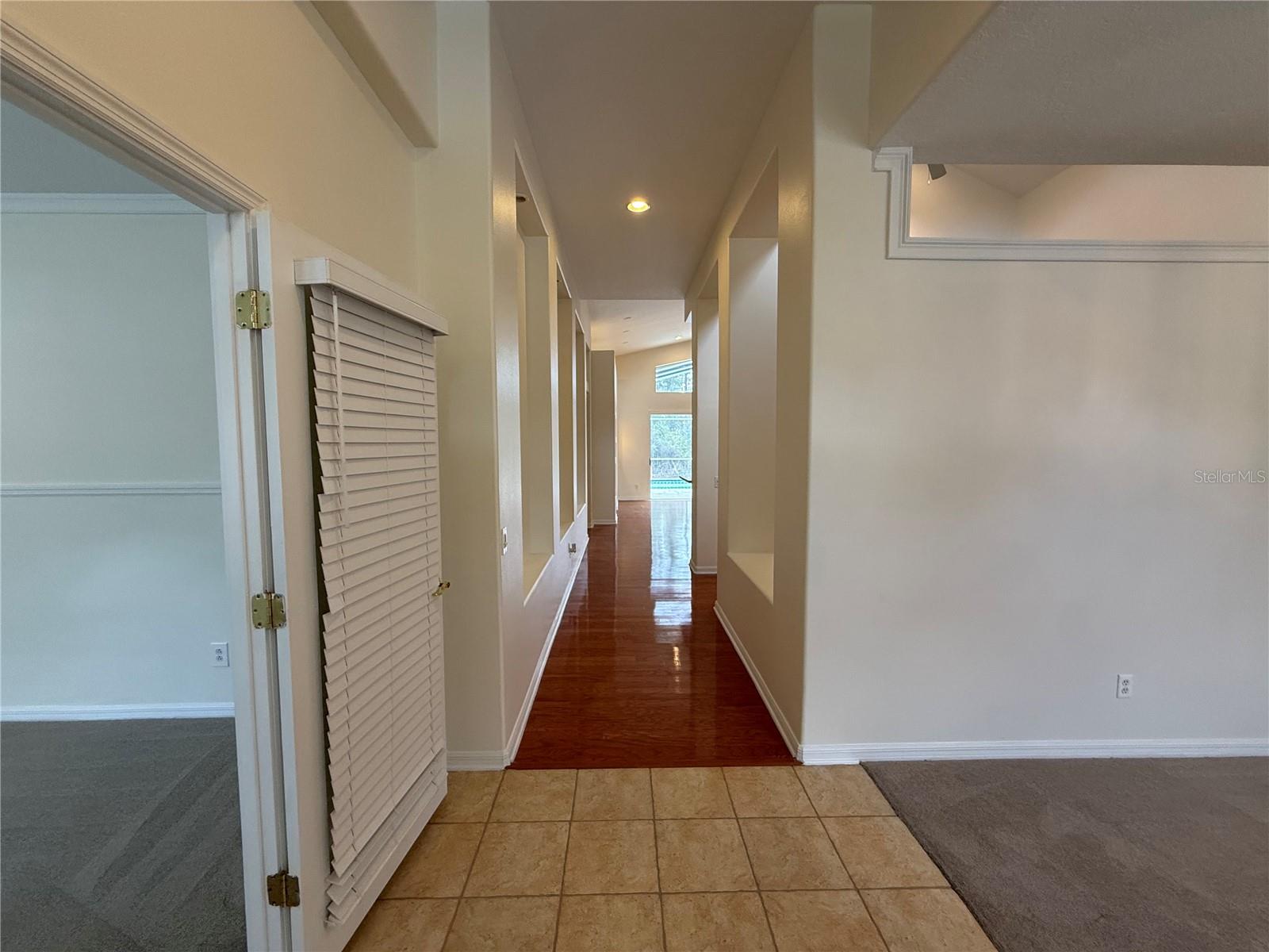 RICHMOND PLACE PH 4 - Residential Lease