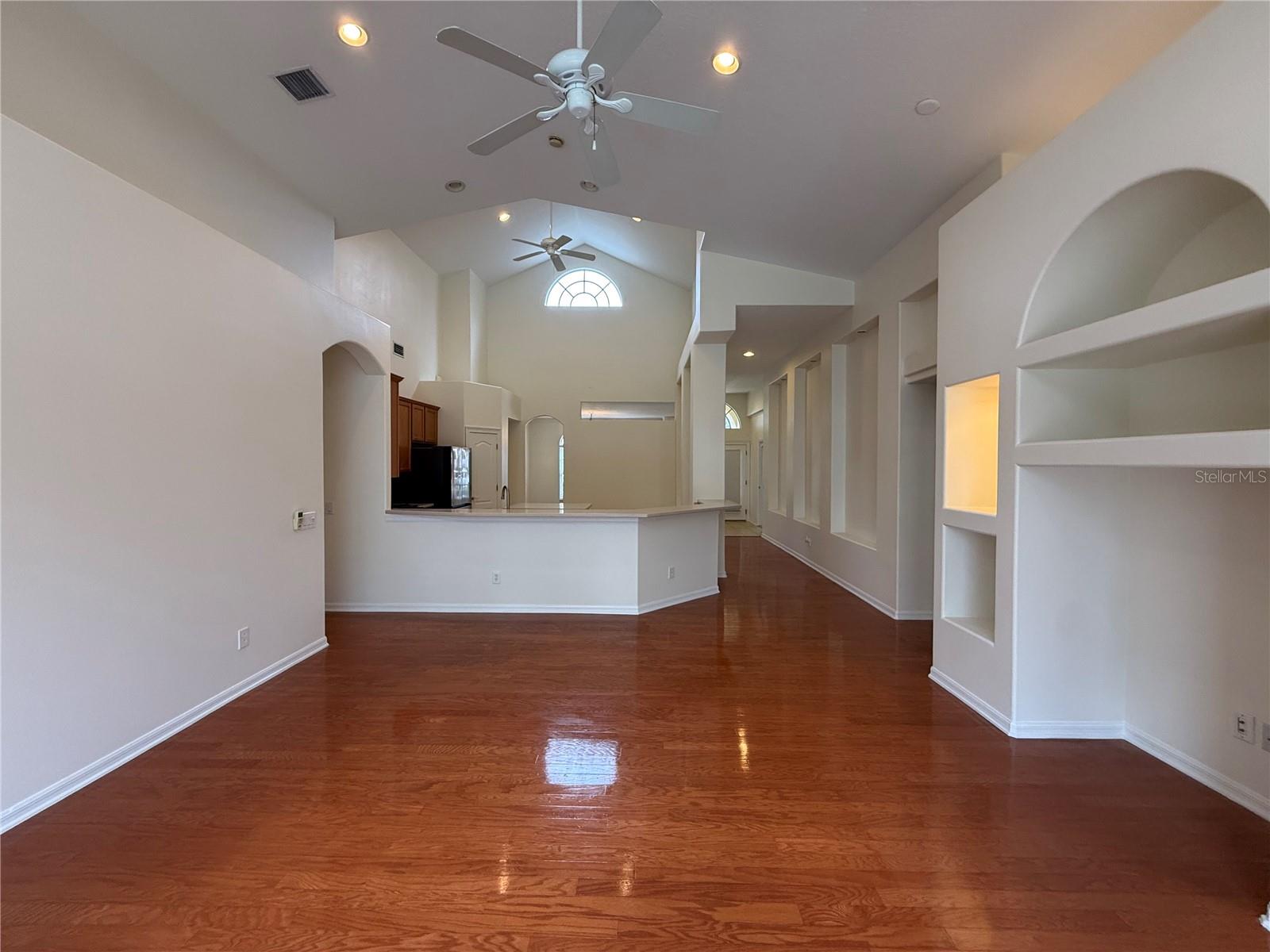 RICHMOND PLACE PH 4 - Residential Lease