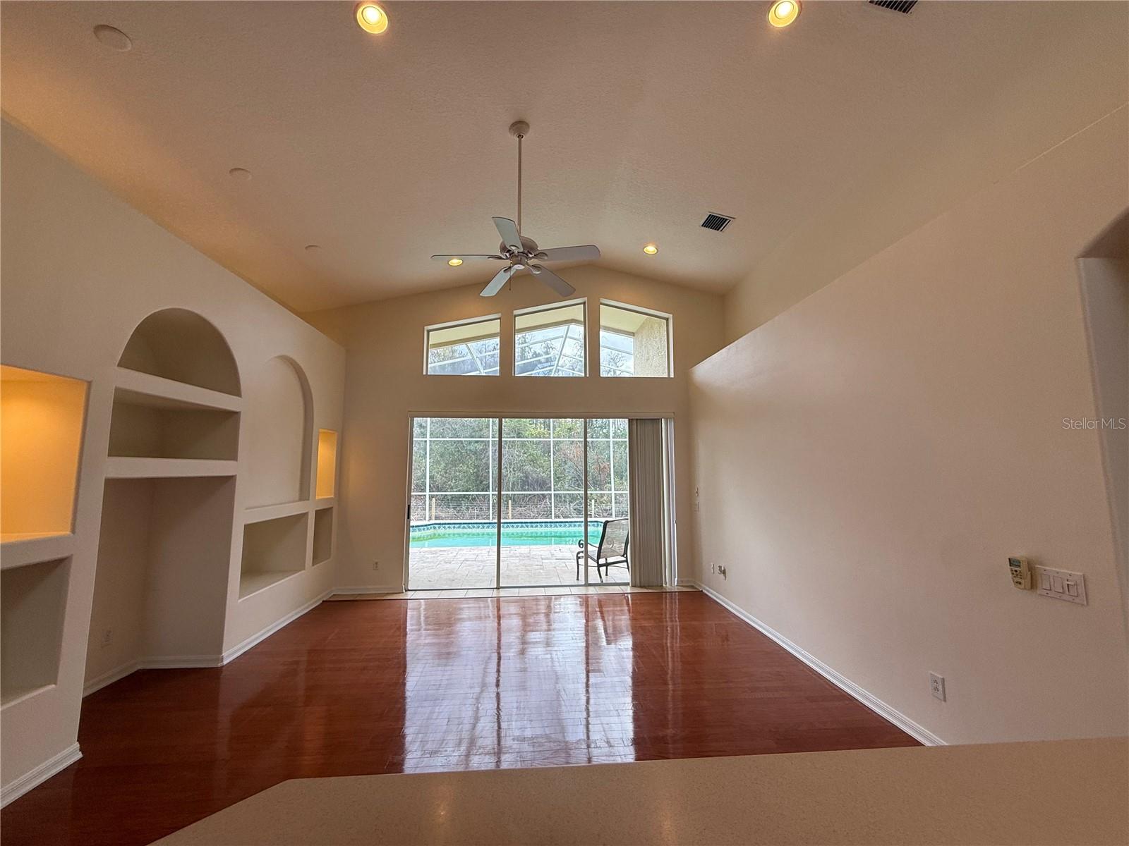 RICHMOND PLACE PH 4 - Residential Lease