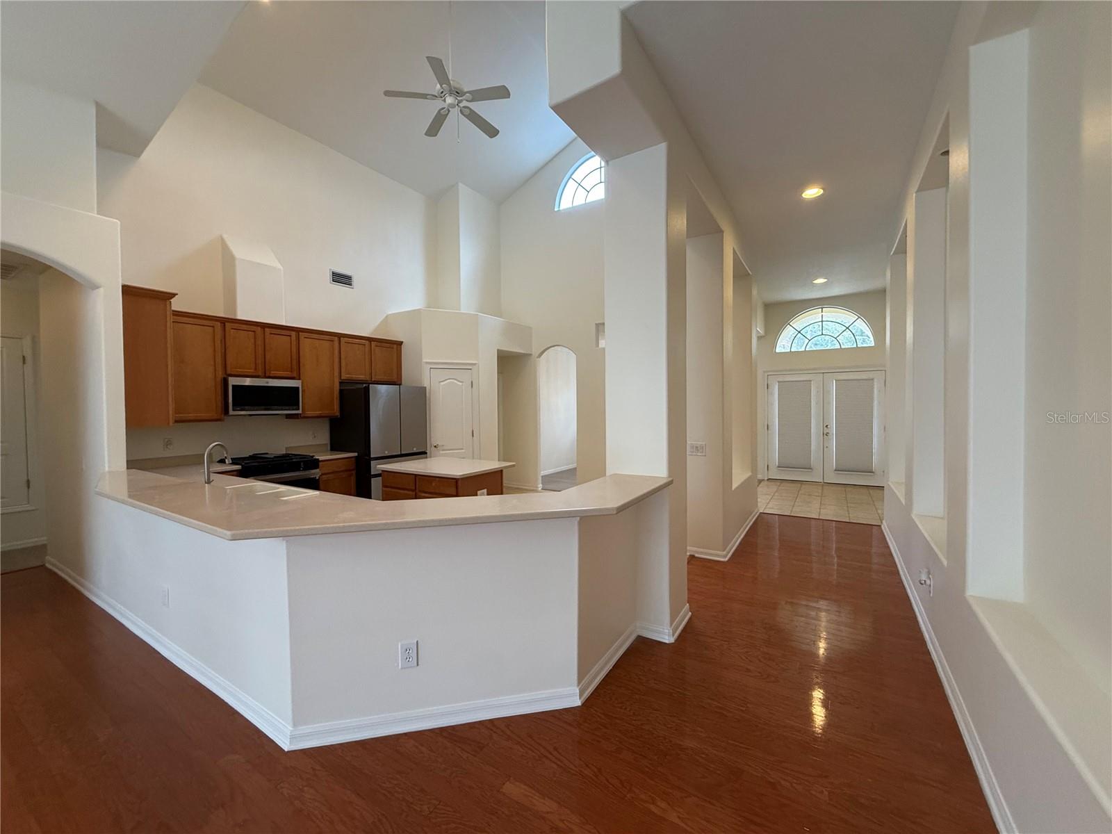 RICHMOND PLACE PH 4 - Residential Lease