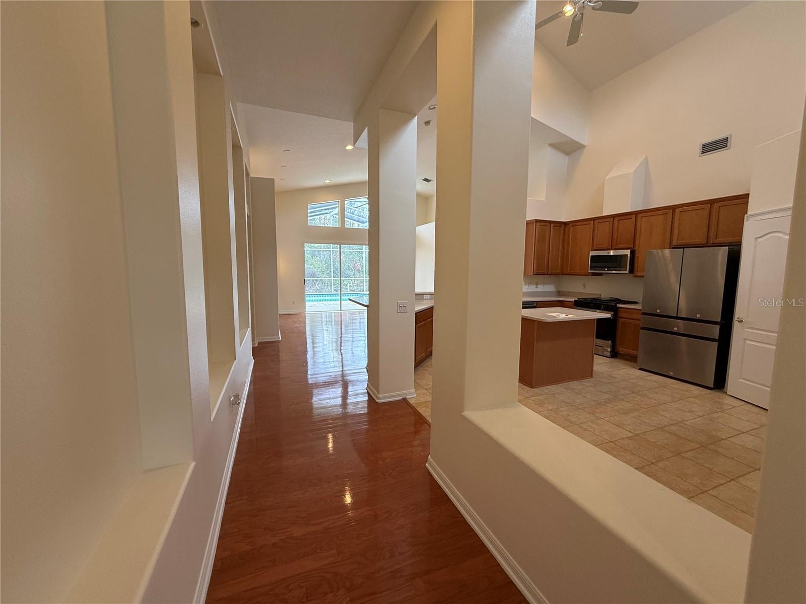 RICHMOND PLACE PH 4 - Residential Lease