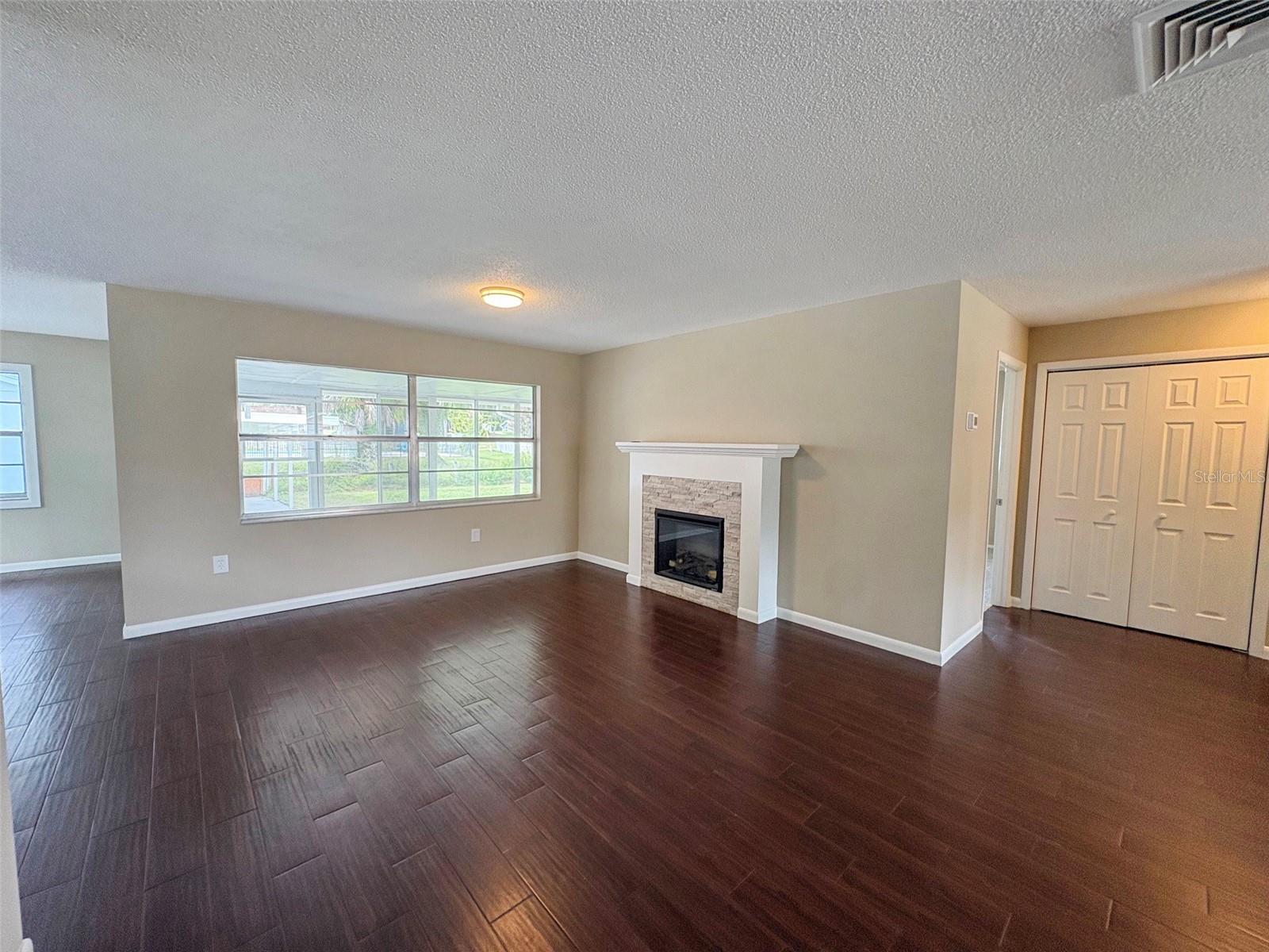 6437 JENNY DRIVE