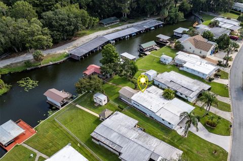 A home in TAVARES