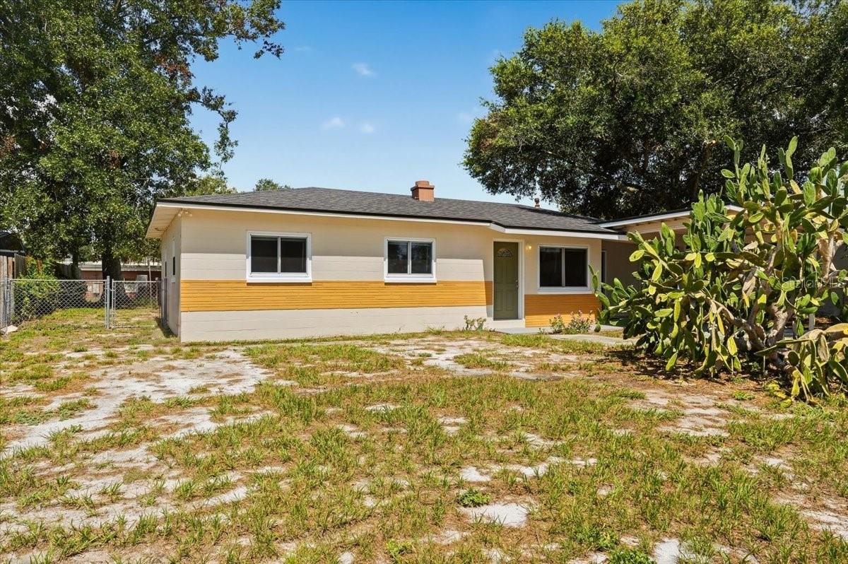 813 ELLERBE WAY