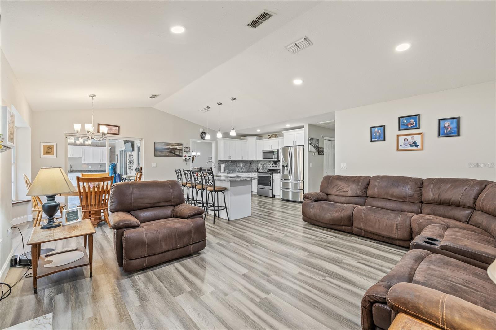 SPRING HILL - Residential