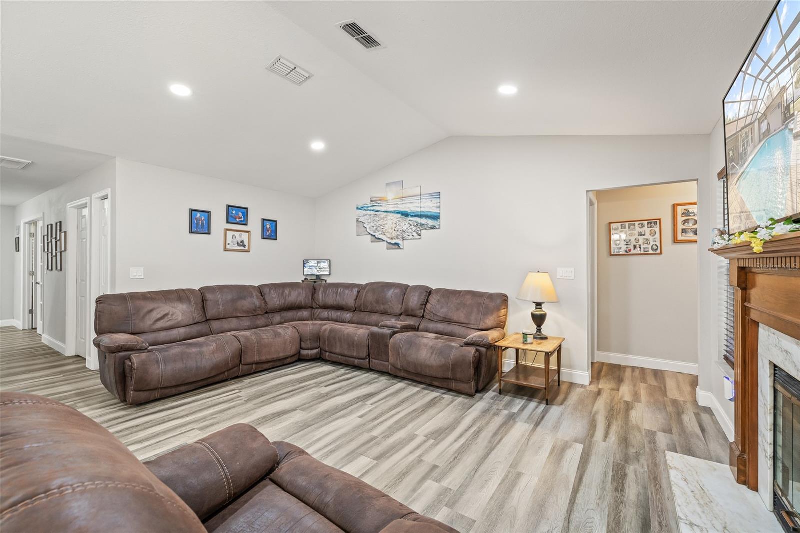 SPRING HILL - Residential