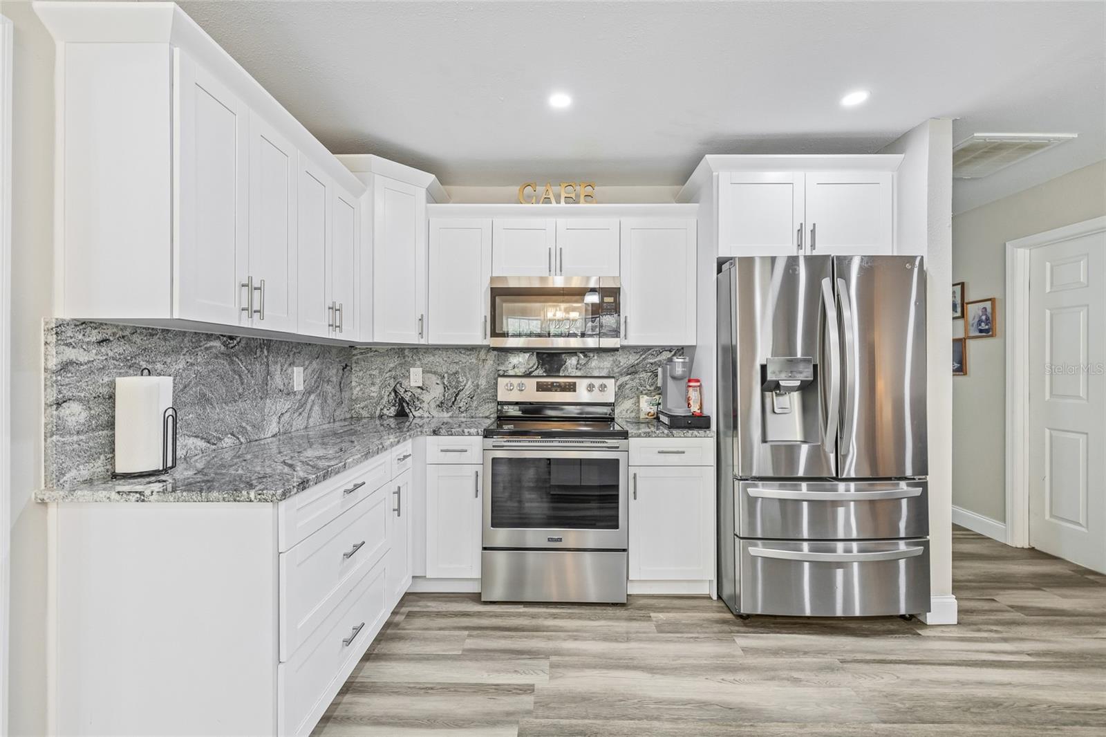 SPRING HILL - Residential