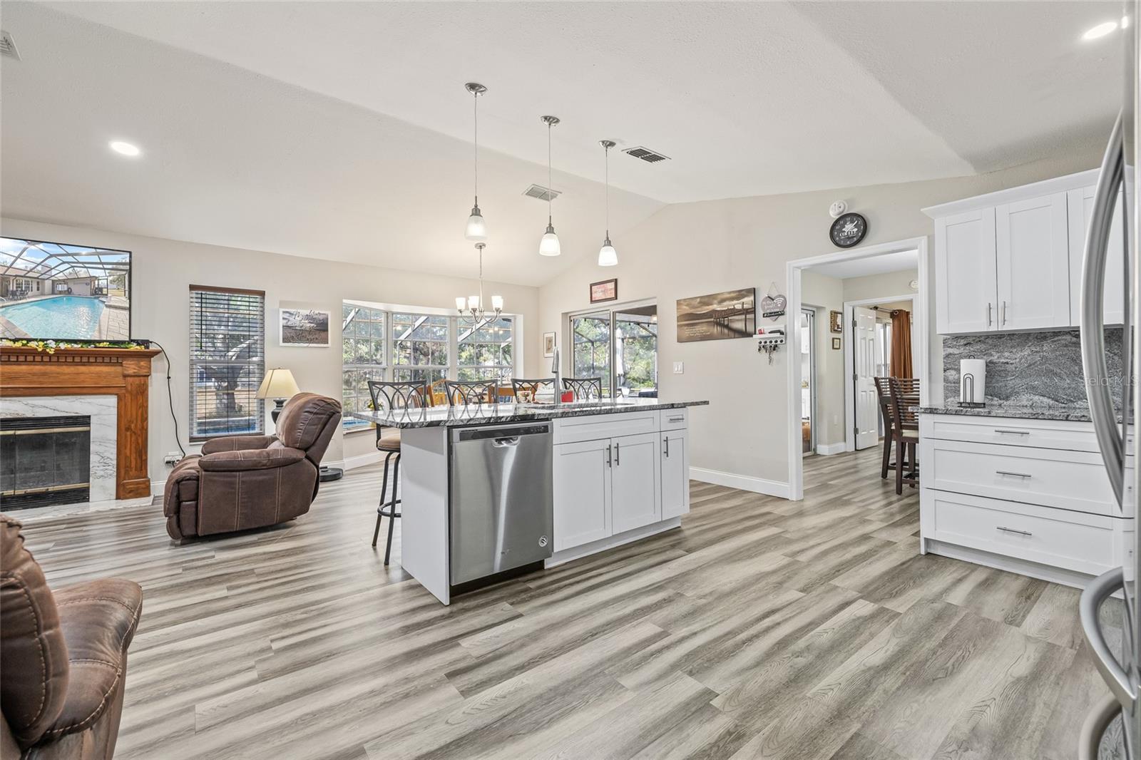 SPRING HILL - Residential