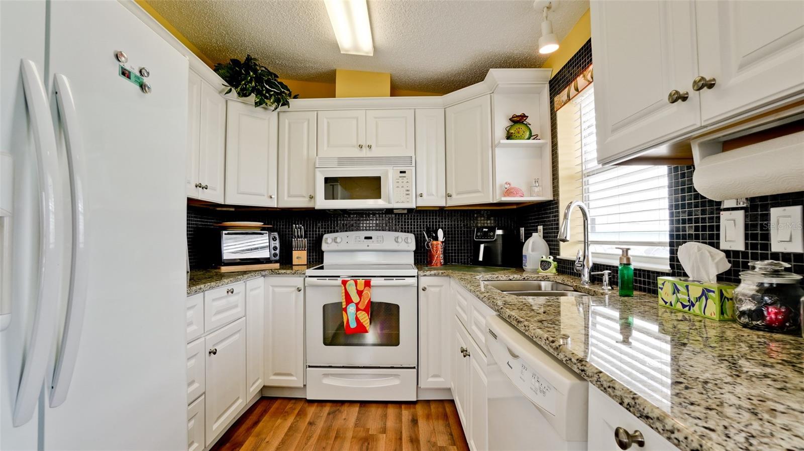 PARADISE BAY ESTATES CO-OP - Residential