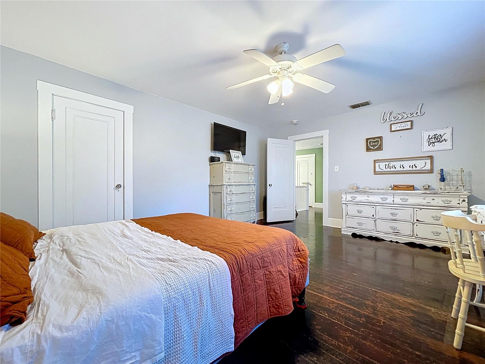 CONGRESS PARK - Residential