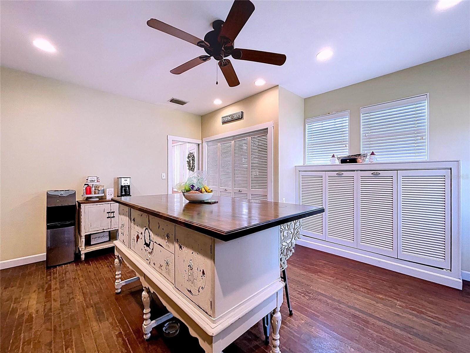 CONGRESS PARK - Residential