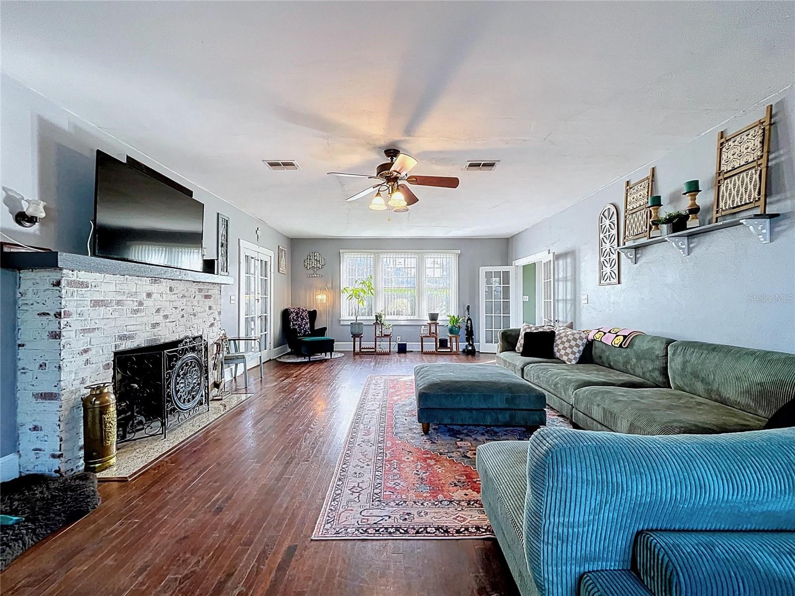 CONGRESS PARK - Residential