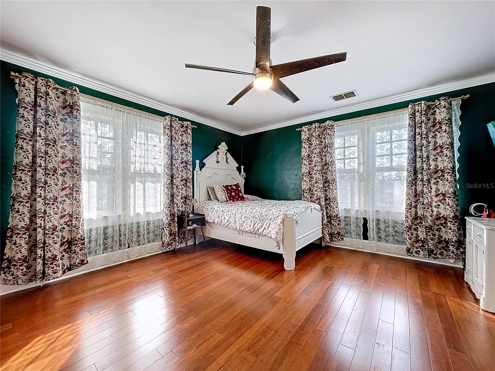 CONGRESS PARK - Residential