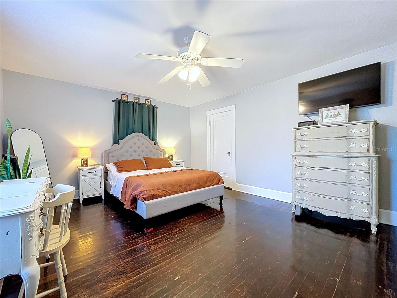 CONGRESS PARK - Residential