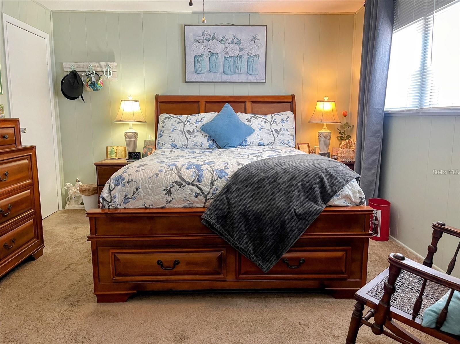 COUNTRY CLUB ESTATES - Residential