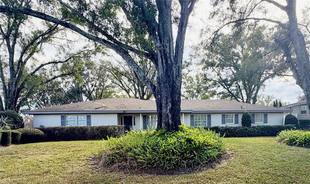 Photo of 927 Heathercrest, Lakeland, FL 33813 (MLS # L4958611)