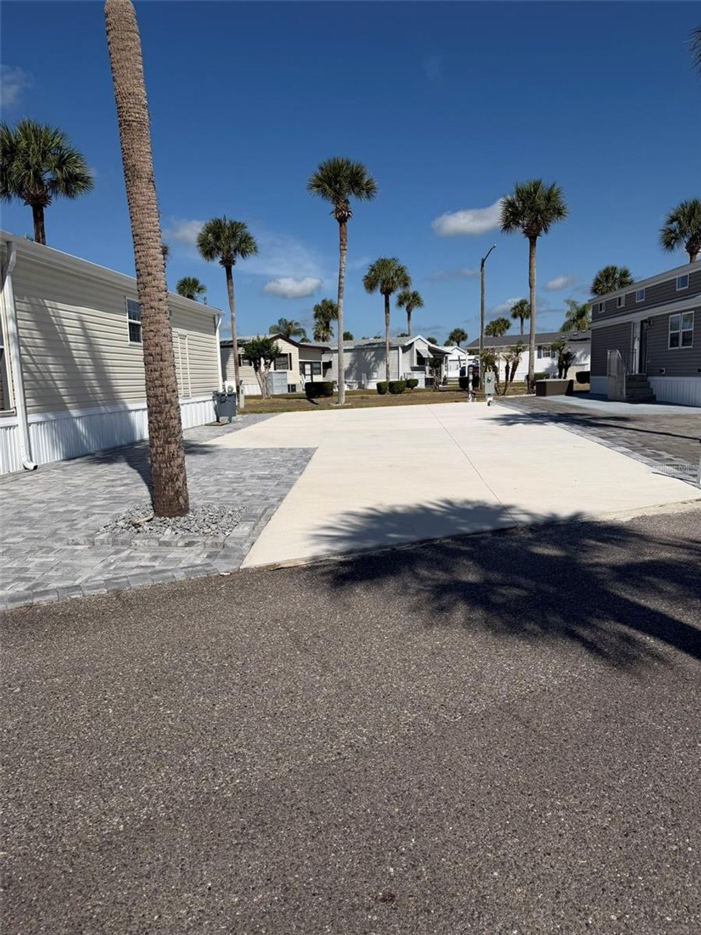 Photo of 9000 Us Hwy 192 #833, Clermont, FL 34714 (MLS # S5149040)