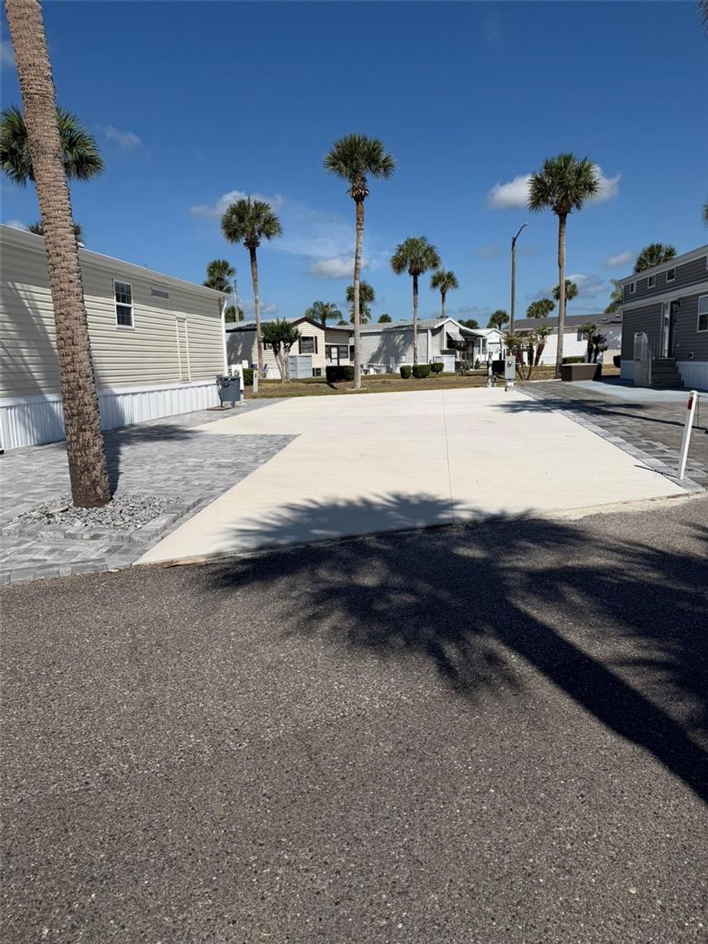 Photo of 9000 Us Hwy 192 #833, Clermont, FL 34714 (MLS # S5149040)