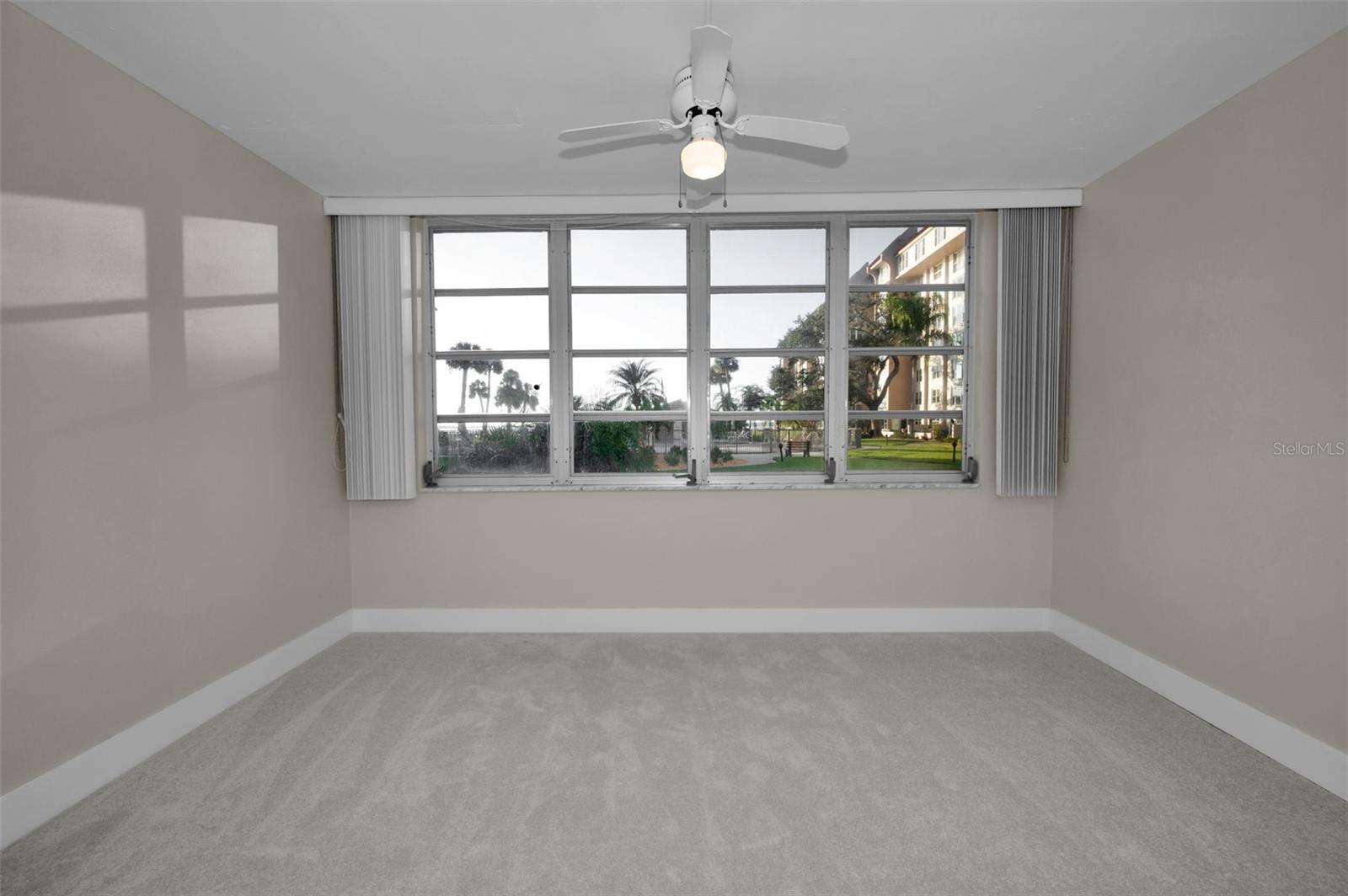 EDGEWATER ARMS 2ND CONDO - Residential