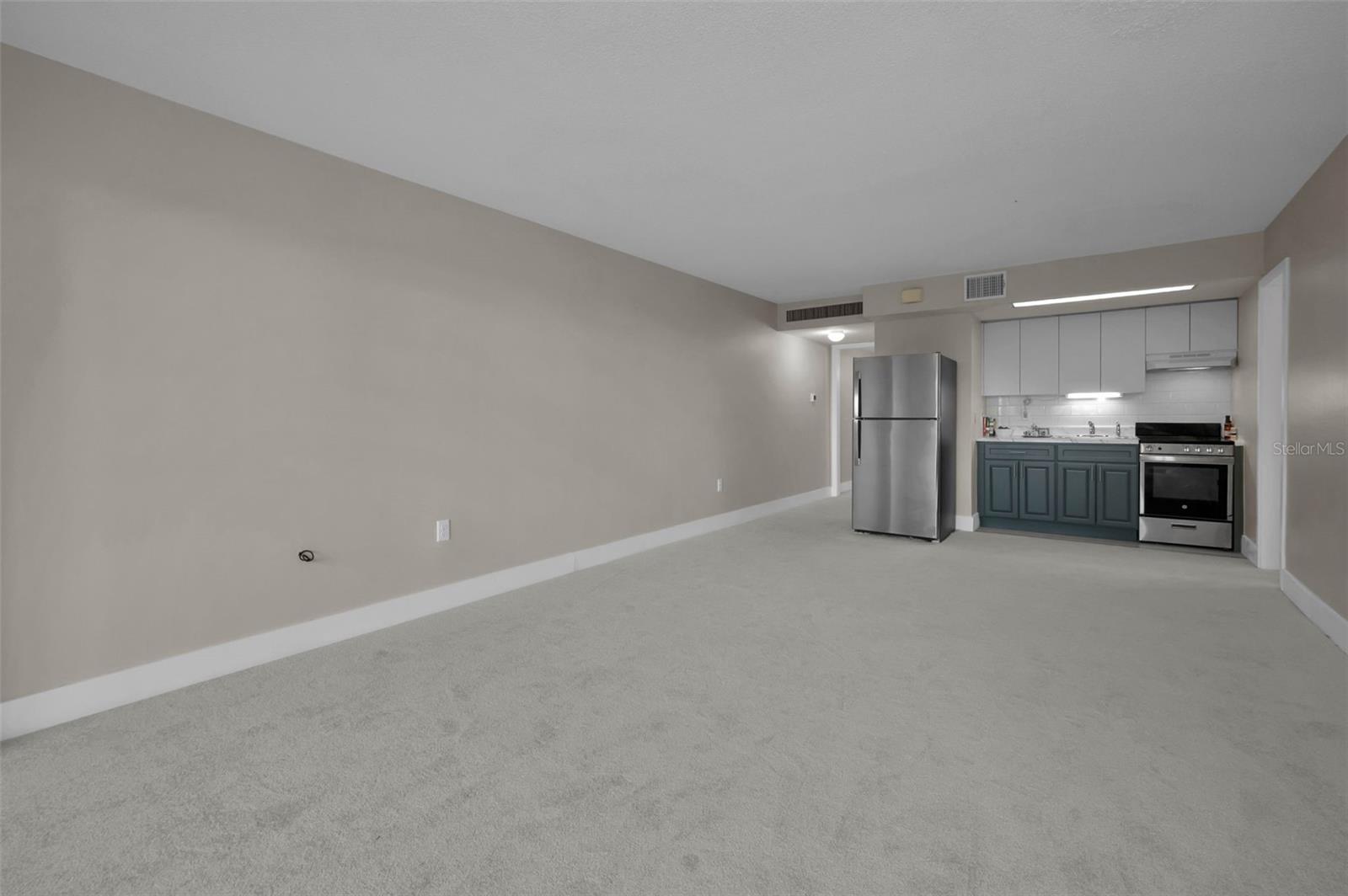 EDGEWATER ARMS 2ND CONDO - Residential