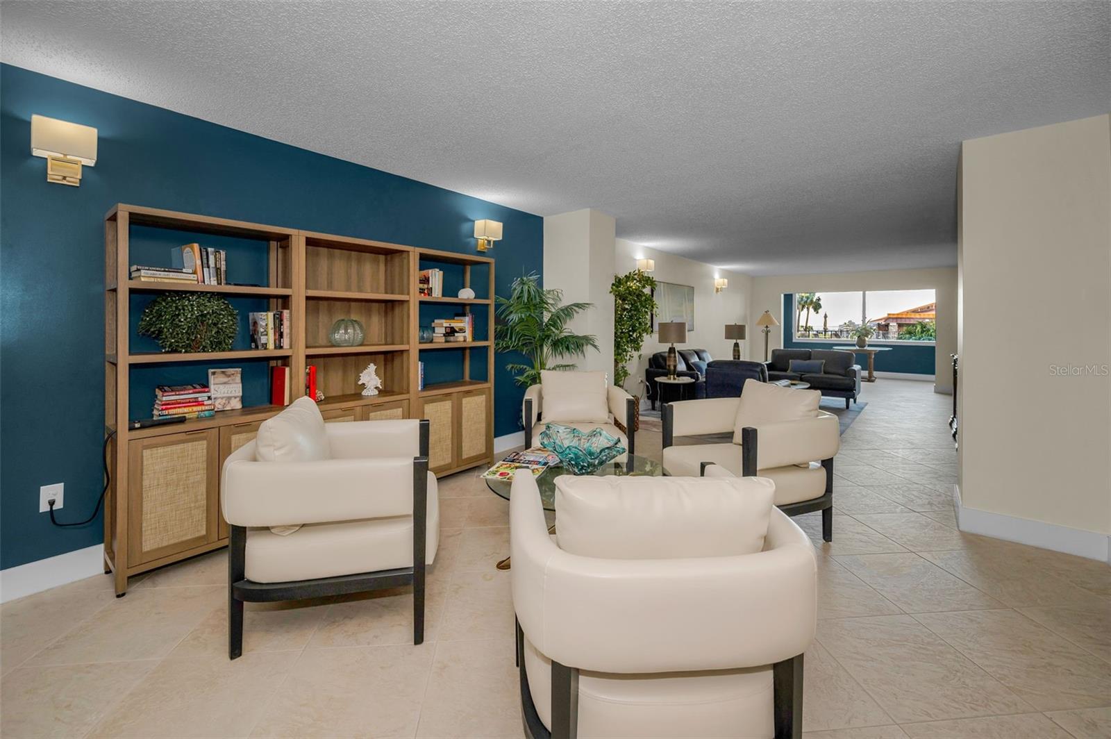 EDGEWATER ARMS 2ND CONDO - Residential