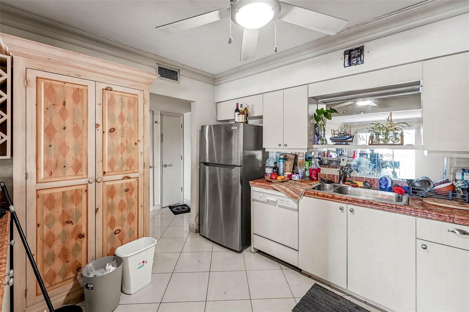 VISTA DEL MAR CONDO - Residential