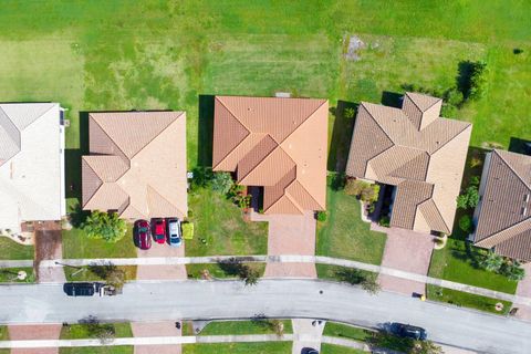 A home in KISSIMMEE