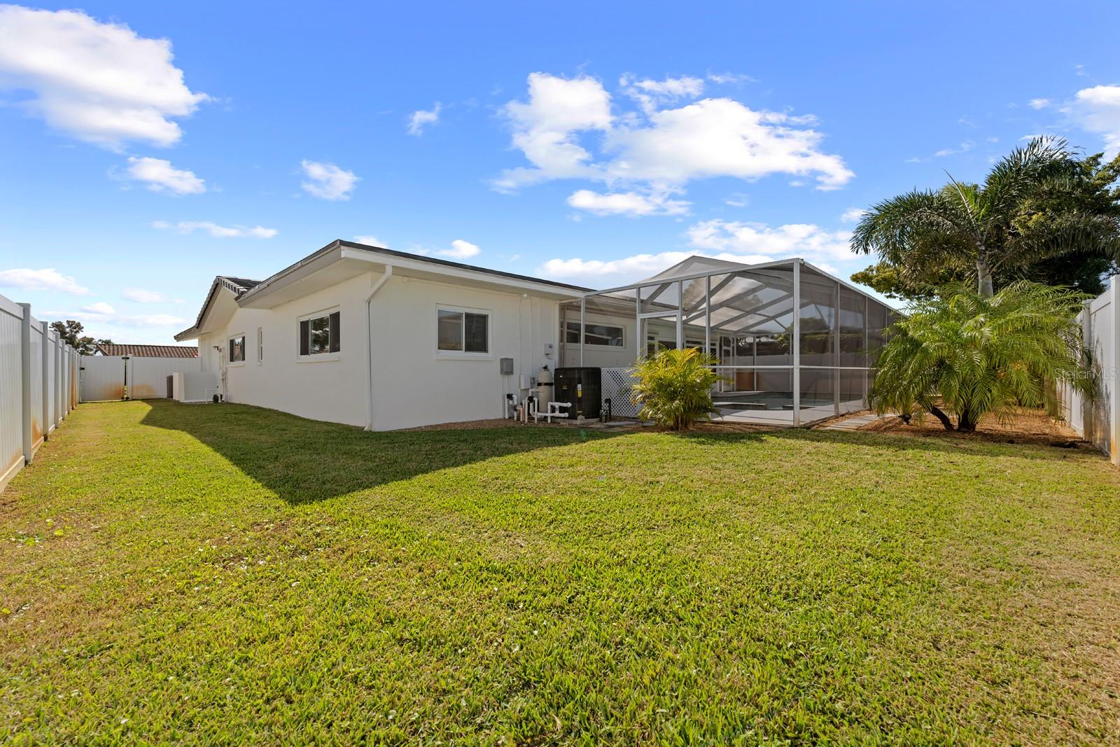 HILLCREST MANOR 1ST ADD - Residential