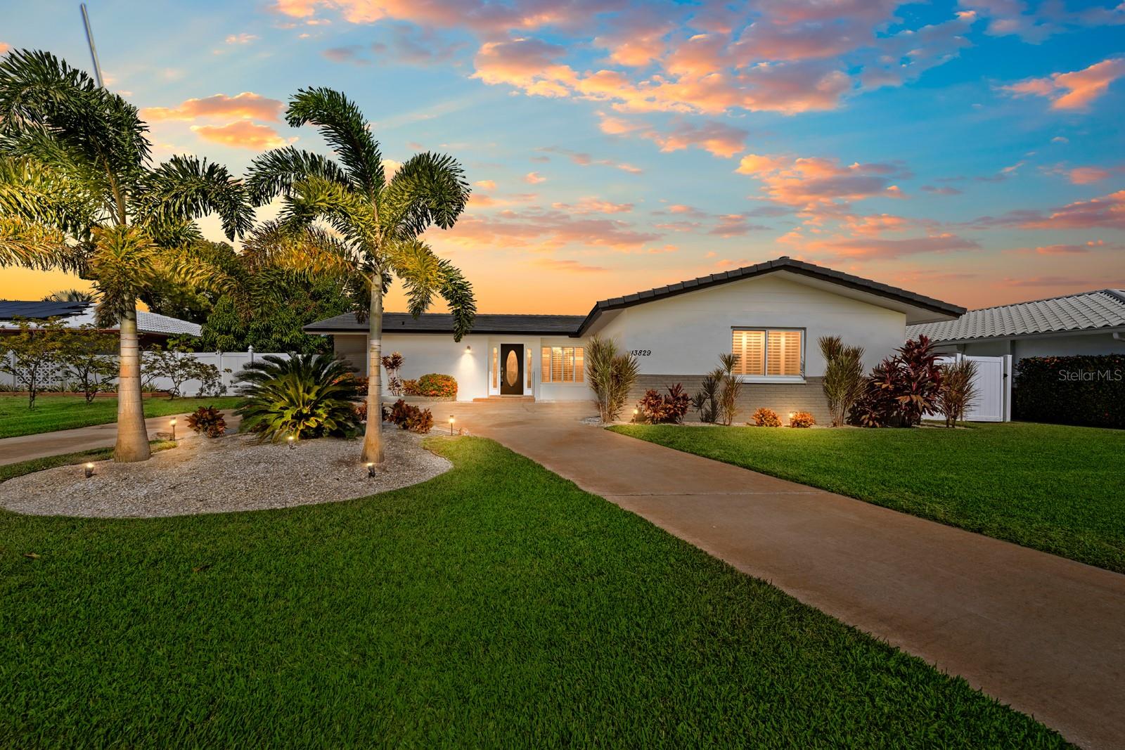 HILLCREST MANOR 1ST ADD - Residential