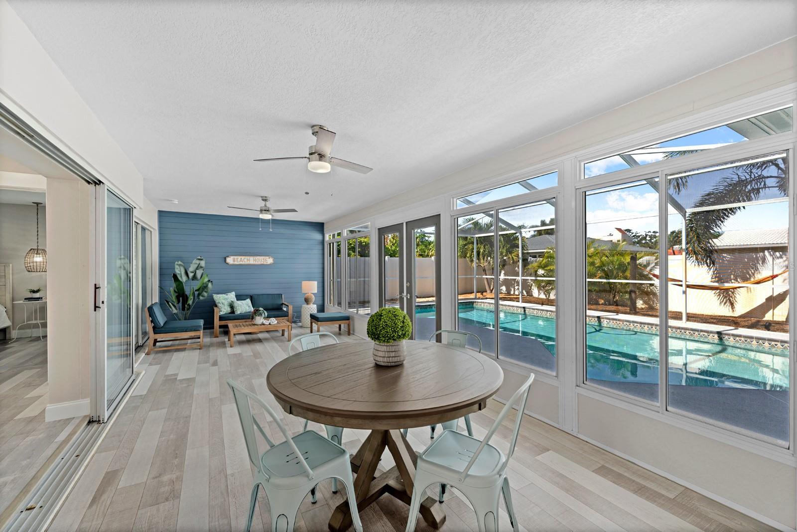 HILLCREST MANOR 1ST ADD - Residential