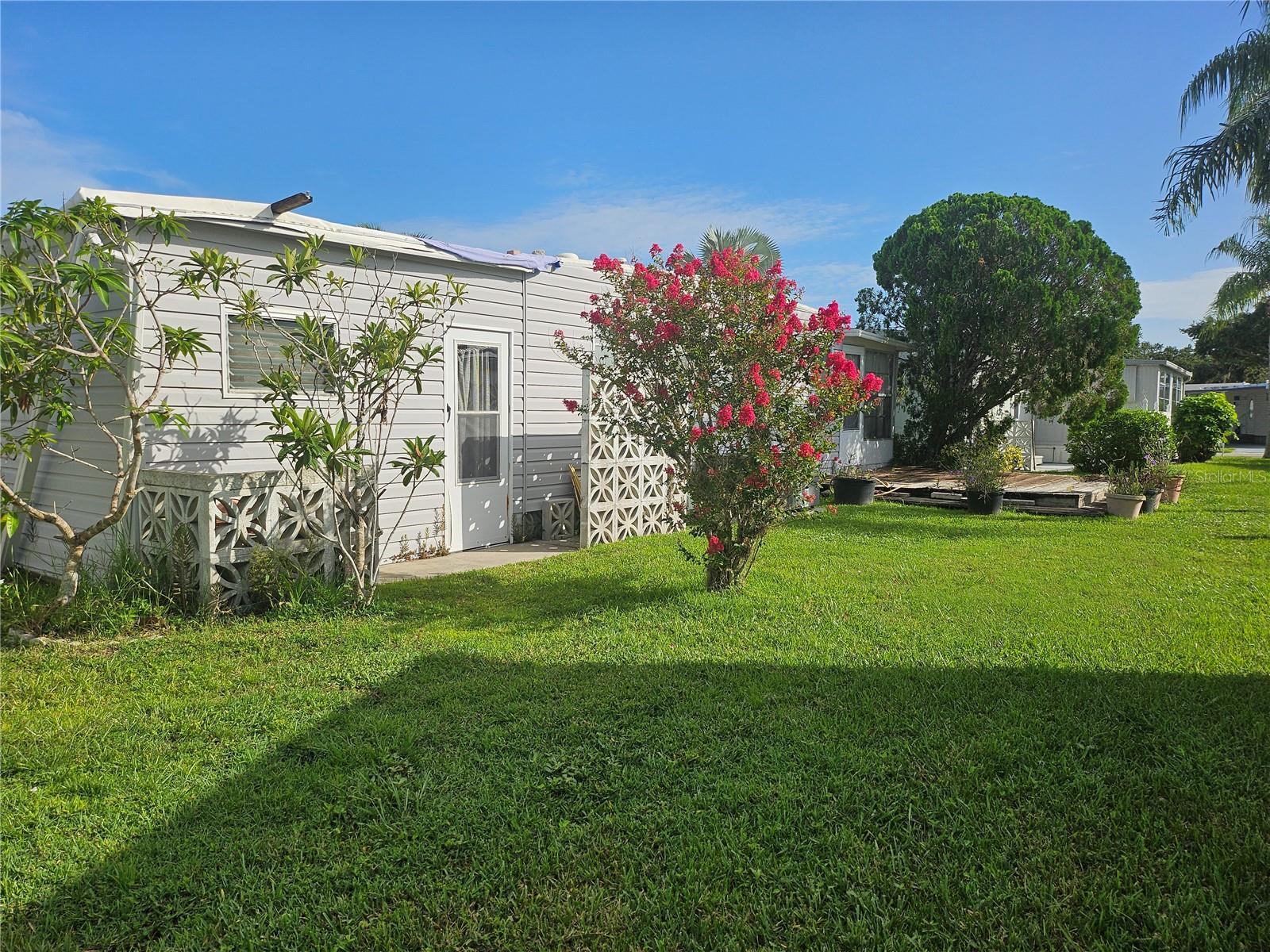 3324 LAUREL OAK WAY