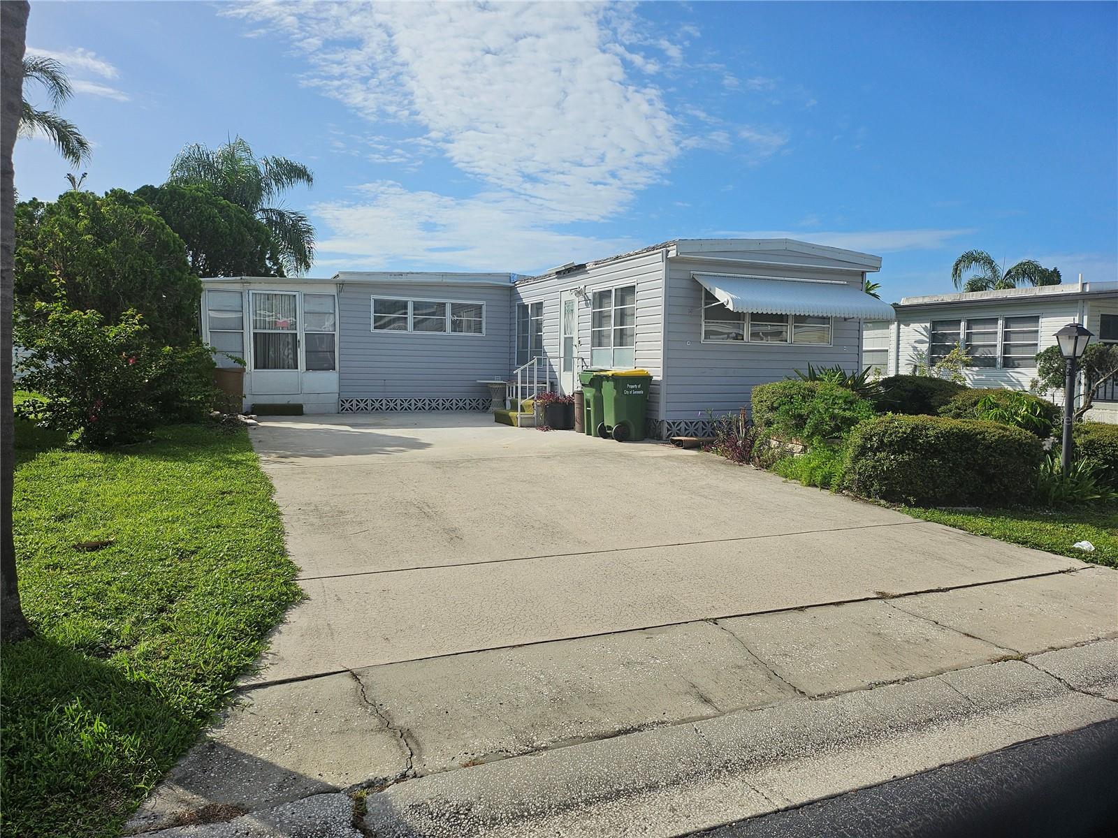 3324 LAUREL OAK WAY