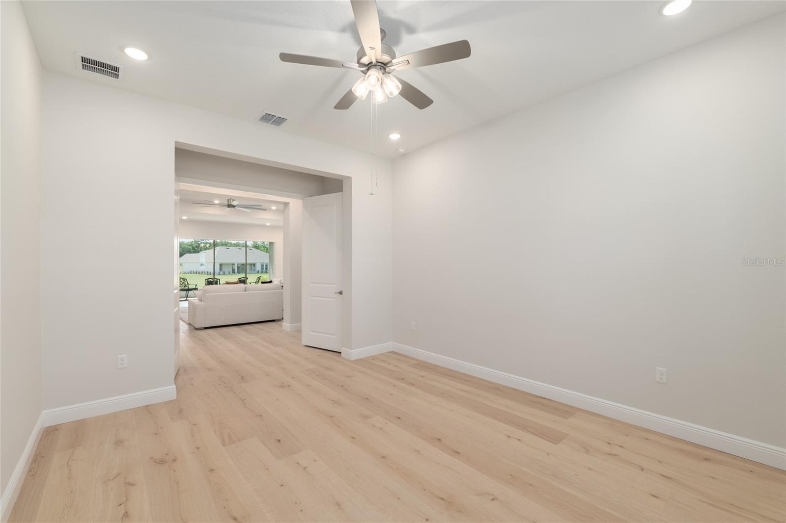 IRISH ACRES - Residential