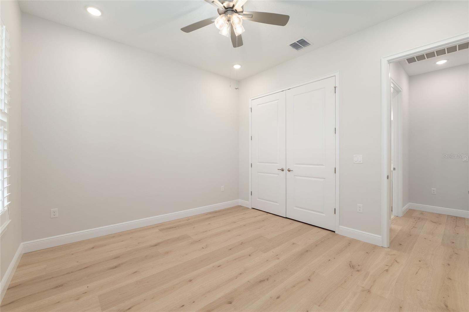 IRISH ACRES - Residential